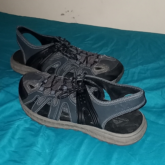 Sandels - Picture 2 of 3